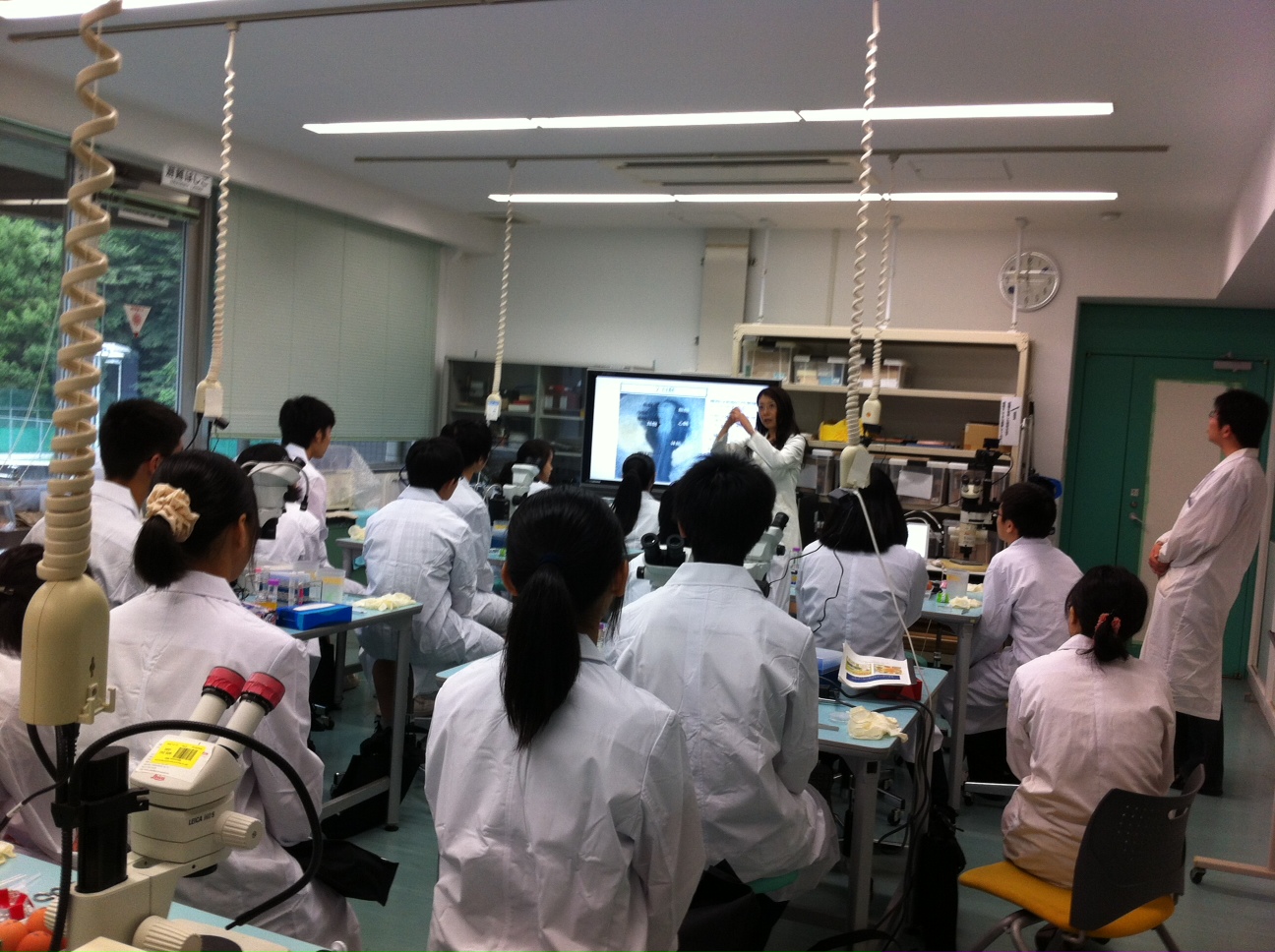 http://www.ige.tohoku.ac.jp/prg/genetics/study_report/upload_items/201307/seminar.JPG